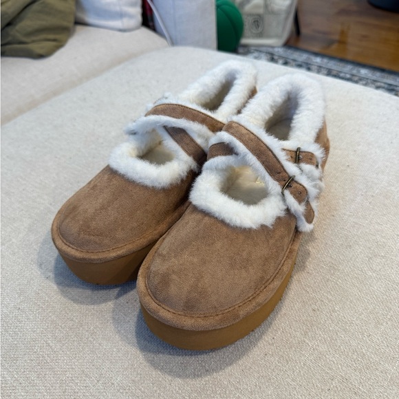 Steve Madden NYC Cozy Platform Mary Janes, Faux Fur Lining, Cognac Brown, Sz 7 - Picture 2 of 11